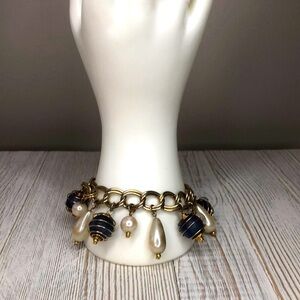 Gold Tone Toggle Clasp Bracelet